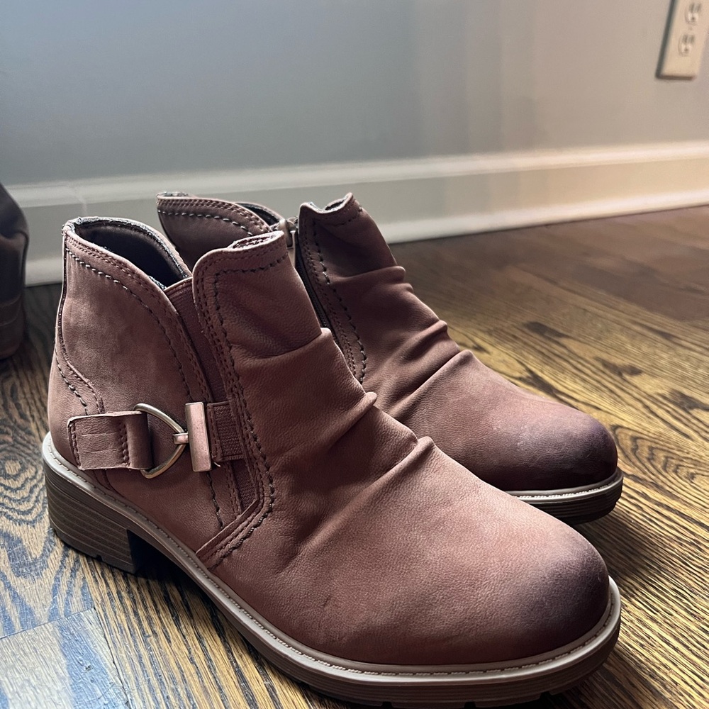 Clarks Brown Brand New Hearth Faye Bootie Size 8 Women's Ankle Boots